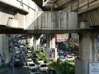 Straßenverkehr in Bangkok