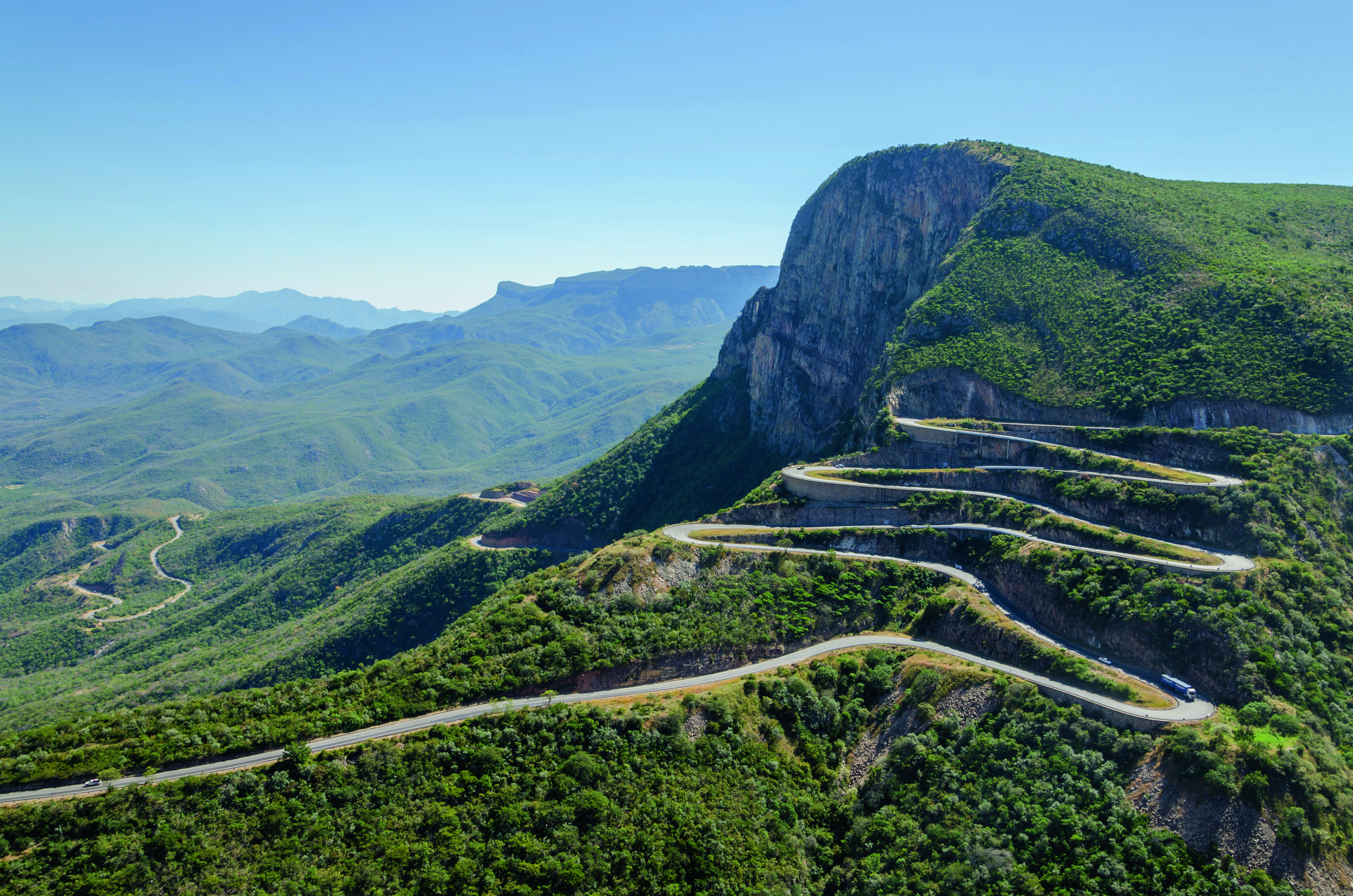 Die Serra da Leba Passstraße in Angola Panoramablickauf eine Serpentinenstraße in Angola