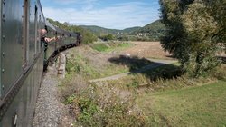 Die schönsten Reiseziele, die man mit dem Zug erreichen kann. Zugfahrt in der Fränkischen Schweiz