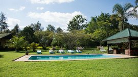 Pool der Meru View Lodge