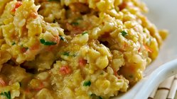 Das slowenische Nationalgericht Matevž Matevž, ein Gericht aus Bohnen und Kartoffeln