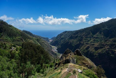 Die Kleinstadt Ribeira Brava auf Madeira