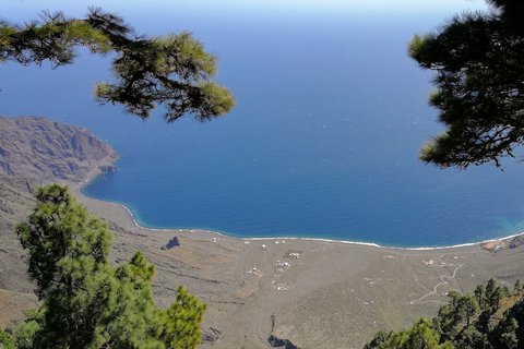 Ausblick vom Berg auf der Kanaren-Insel El Hierro.