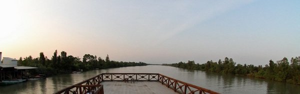Panoramaaufnahme des Mekong Flusses in Vietnam