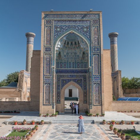 Vorplatz und Eingang des Gur-Emir-Mausoleums