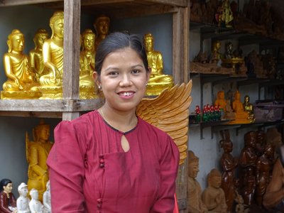 Reiseleiterin Moh Moh Khaing Reisen mit Sinnen Reiseleiterin Moh Moh Khaing