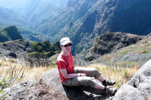 Melanie auf Wanderung auf Madeira Unsere Mitarbeiterin Melanie erholt sich auf einer Wanderung über die Insel Madeira.