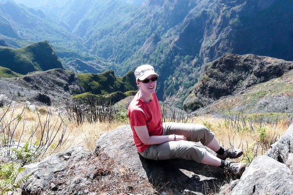 Unsere Mitarbeiterin Melanie erholt sich auf einer Wanderung über die Insel Madeira.