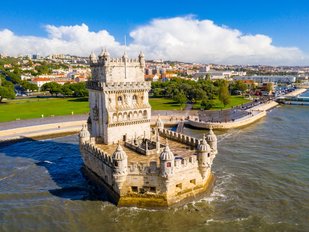 Der Torre de Belém in Lissabon Ein Turm in der Mündung des Flusses Tejo bei Lissabon