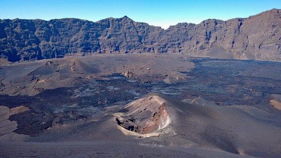 Die Kraterlandschaft des Fogo Vulkans 