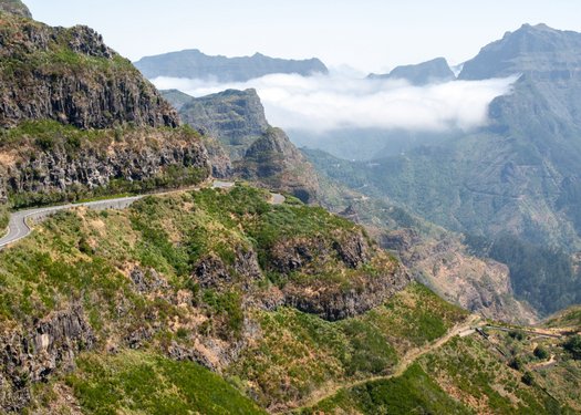 Eine Passstraße auf Madeira