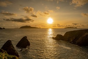 Sonnenuntergang über den Meer in Dunquin Pier