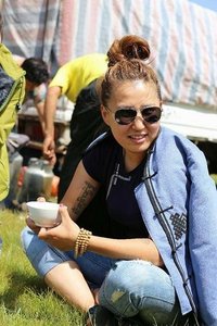 Reiseleiterin Batuul Reisen mit Sinnen Battuul
