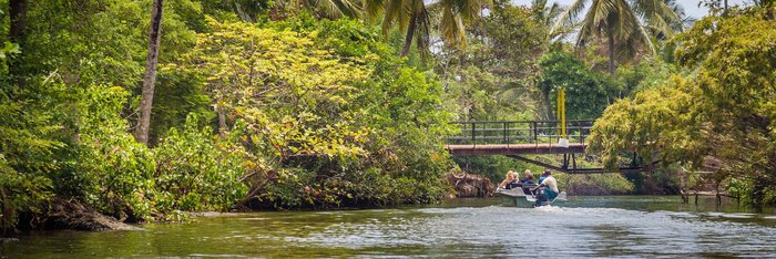 Natur pur: Zum Beispiel bei einer Bootsfahrt auf dem Soraba-See mit Ranger in Sri Lanka