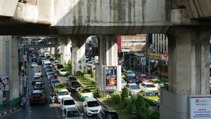 Straßenverkehr in Bangkok Straßenverkehr in Bangkok