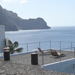 Blick auf den Atlantik vom Öko-Hotel Mamiwata