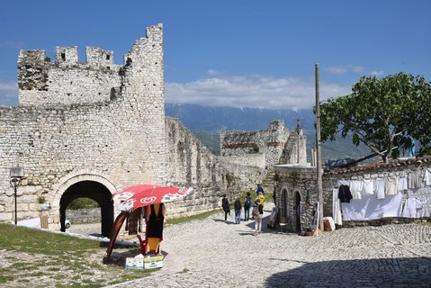 Das Burggelände der Burgberg in Berat, Albanien