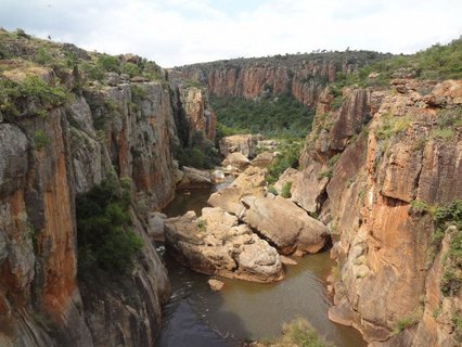 Klippen auf der Panoramaroute in Südafrika