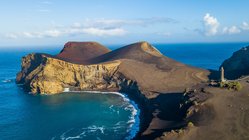 Der Vulkan Capelinhos auf der Azoreninsel Faial Ein Vulkan mitten im Atlantik